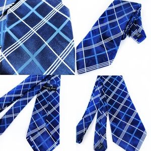 Kenneth Cole  Tie Blue Striped
